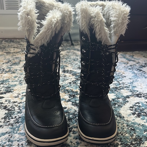 Boots - Picture 2 of 3